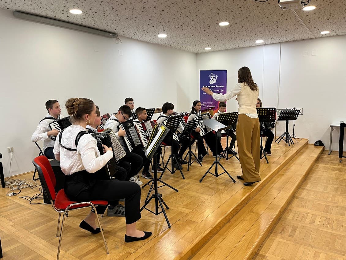 Orkestar Škole harmonike Brodskog harmonikaškog orkestra „Bela pl. Panthy” sudjelovao na 13. međužupanijskoj smotri harmonikaša glazbenih škola u Virovitici