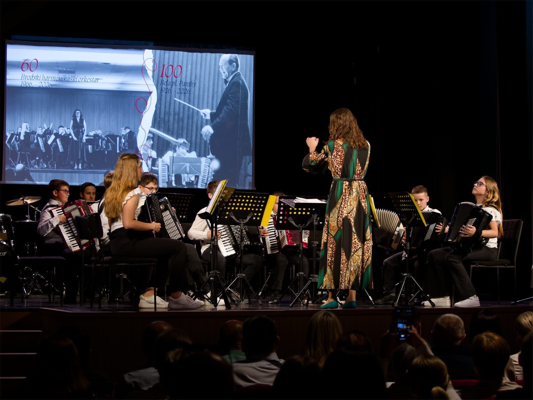 Godišnji koncert Brodskog harmonikaškog orkestra „Bela pl. Panthy”