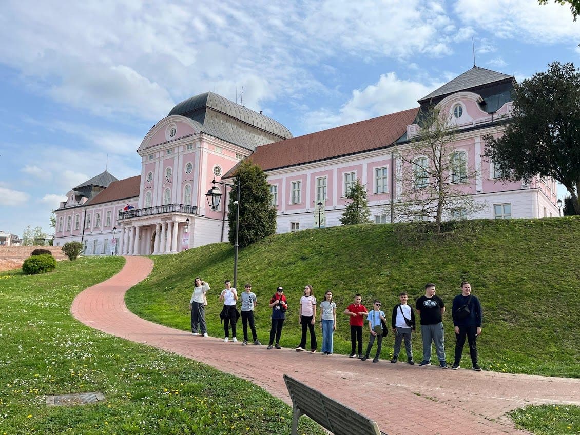 Orkestar Škole harmonike Brodskog harmonikaškog orkestra „Bela pl. Panthy” sudjelovao na 13. međužupanijskoj smotri harmonikaša glazbenih škola u Virovitici